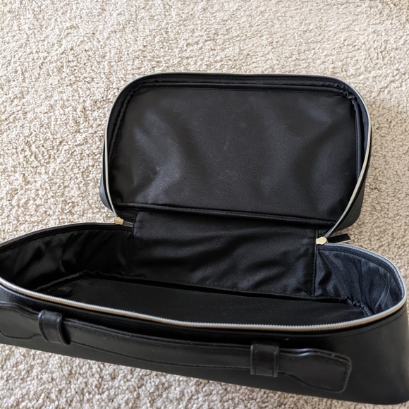 Estee Lauder Makeup Case - Picture 3 of 3